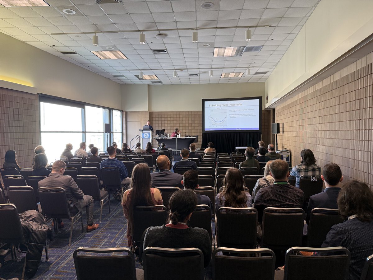 On Tuesday, I presented some of my M.S. thesis work on subsiding shells during the 2nd Symposium on Cloud Physics at the #AMS25 annual meeting in New Orleans. Learned so much from the other shell talks in the session as well!