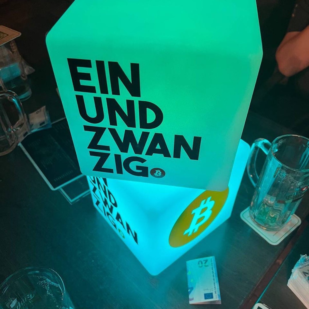 <a href="/_einundzwanzig_/">Einundzwanzig 🎙</a> <a href="/BraiinsMining/">Braiins</a> @nicoleen2140 <a href="/NoFinntech/">EinfachBitcoin ⚡</a> stacking <a href="/_einundzwanzig_/">Einundzwanzig 🎙</a>  dice