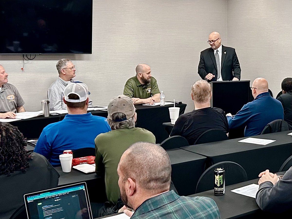 IAMAWSouth's tweet photo. KANSAS STATE COUNCIL OF MACHINISTS- A few still shots from Day 2
#KS #GoIAM ✊ https://t.co/le1pjPC9eJ
