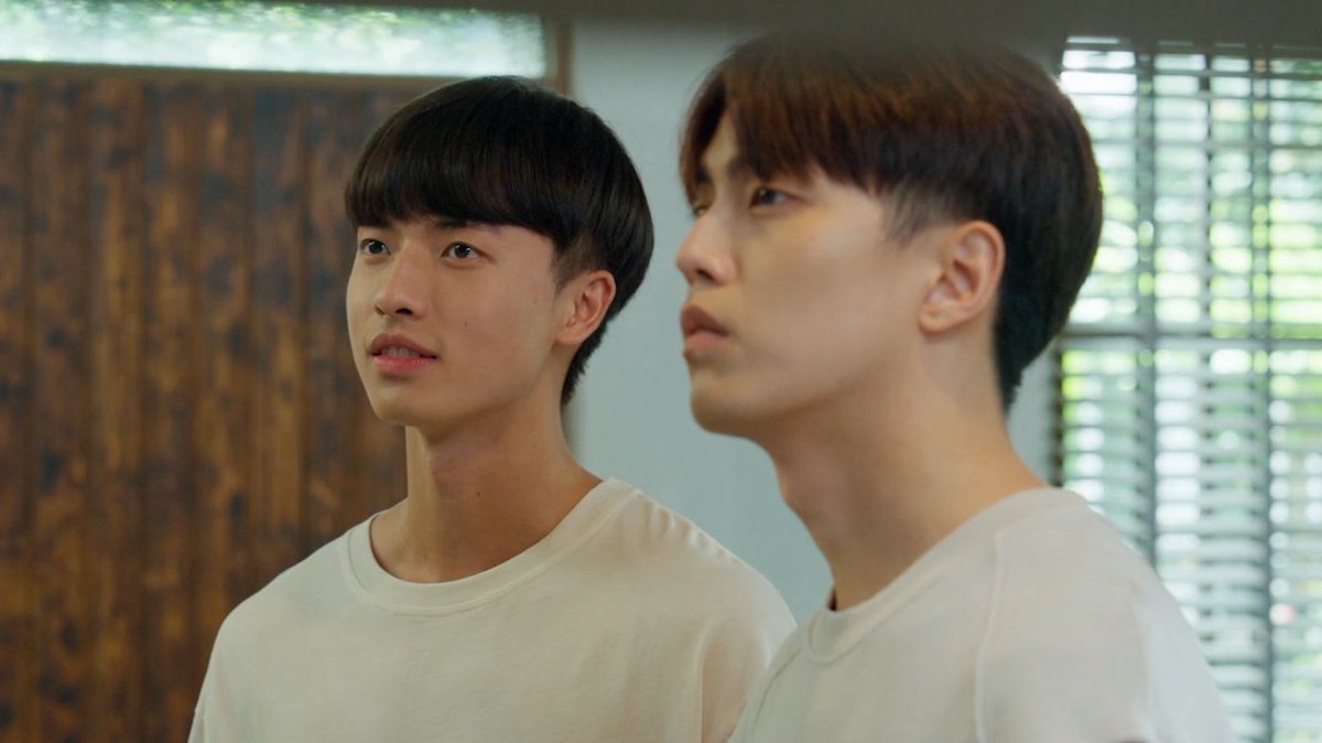 BLUPDATE2022's tweet photo. EP1+2: When an art graduate student guides a dreamer, will they create a masterpiece or a forbidden love blossoms? 

#ImpressionOfYouth #印象青春 | Every Wednesday at 12 NN GMT+8 on iQIYI and Viki.
▶️ https://t.co/CDyLoyeKur
▶️ https://t.co/QHqAdo2n5Q https://t.co/G5VidyUEqe