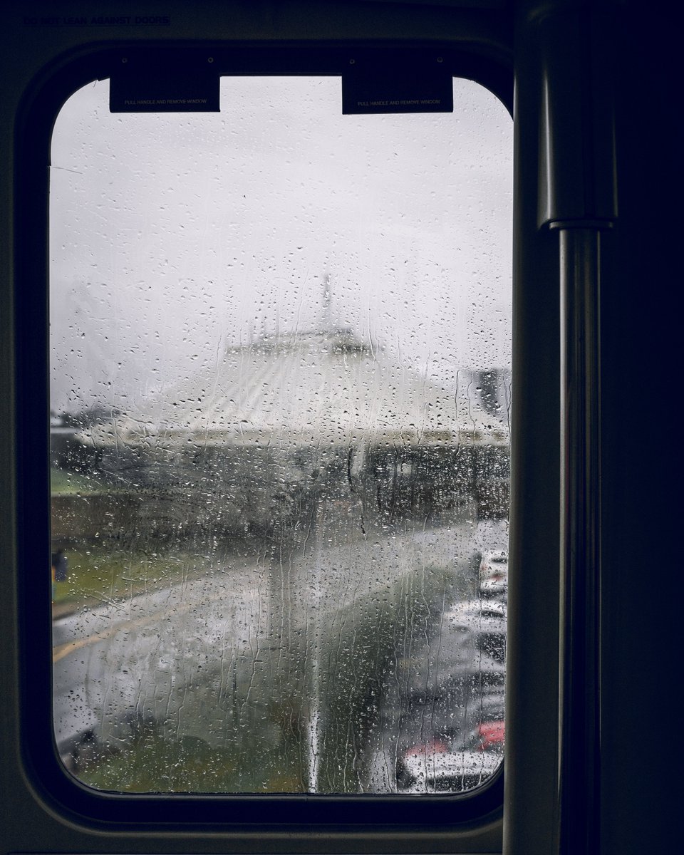 Somewareatdisney tweet media