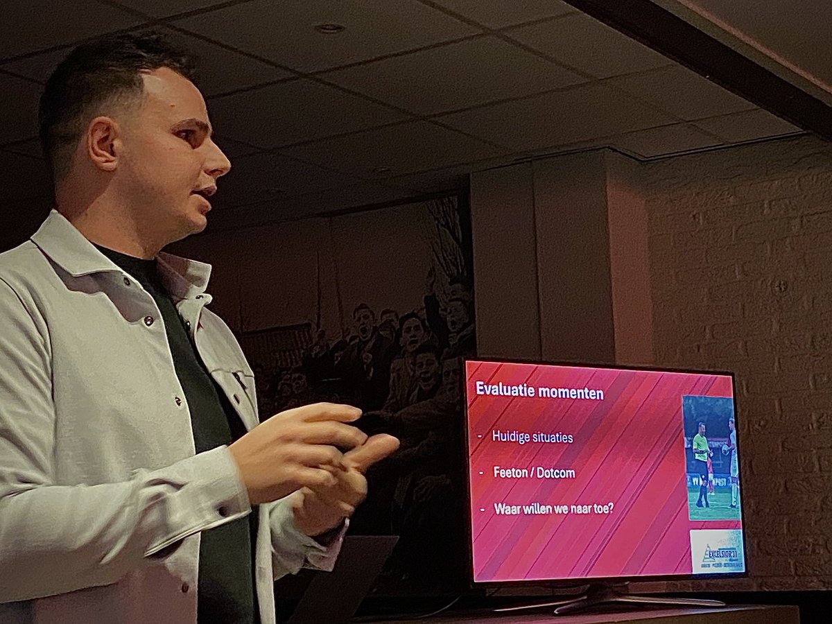 Mart (@martnieuwenhuis) on Twitter photo Vanavond was de start van de tweede seizoenshelft voor alle jeugdkeepers van <a href="/excelsior31/">SV Excelsior'31</a> 🧤. Hierbij kort een presentatie gegeven over de stand van zaken van het keepersplan en wat de keepers & ouders/verzorgers kunnen verwachten van de tweede seizoenshelft. Vanavond was de start van de tweede seizoenshelft voor alle jeugdkeepers van <a href="/excelsior31/">SV Excelsior'31</a> 🧤. Hierbij kort een presentatie gegeven over de stand van zaken van het keepersplan en wat de keepers & ouders/verzorgers kunnen verwachten van de tweede seizoenshelft.