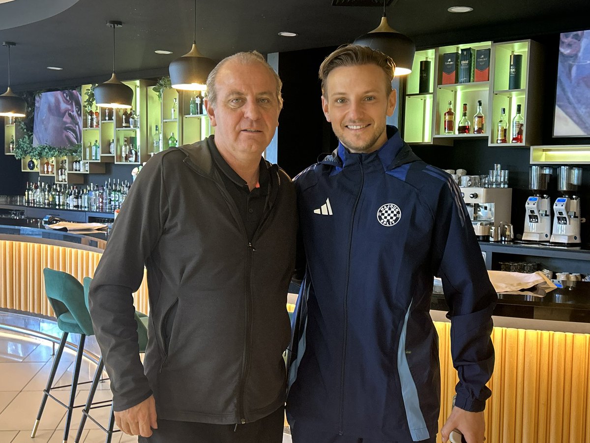 GuyDejaeghere's tweet photo. Thanks @hajduk for your stay @PinatarArena @LaFincaResort and trust for our cöoperation. It was a real pleasure to work with people like you ✍️🤝👏 @ivanrakitic @Félipe #Stjepan Bradov #Gennaro Gattuso #Fabjan @ErosSanchez13 @frandepaula81 https://t.co/6UPtkGCqzS
