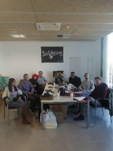 No subestimes els carronyaires! 🧐 Som una peça clau per entendre com sou els humans. Mira què en diuen aquí els de l'equip SCAVENGERS: scavengers.cat/ca/