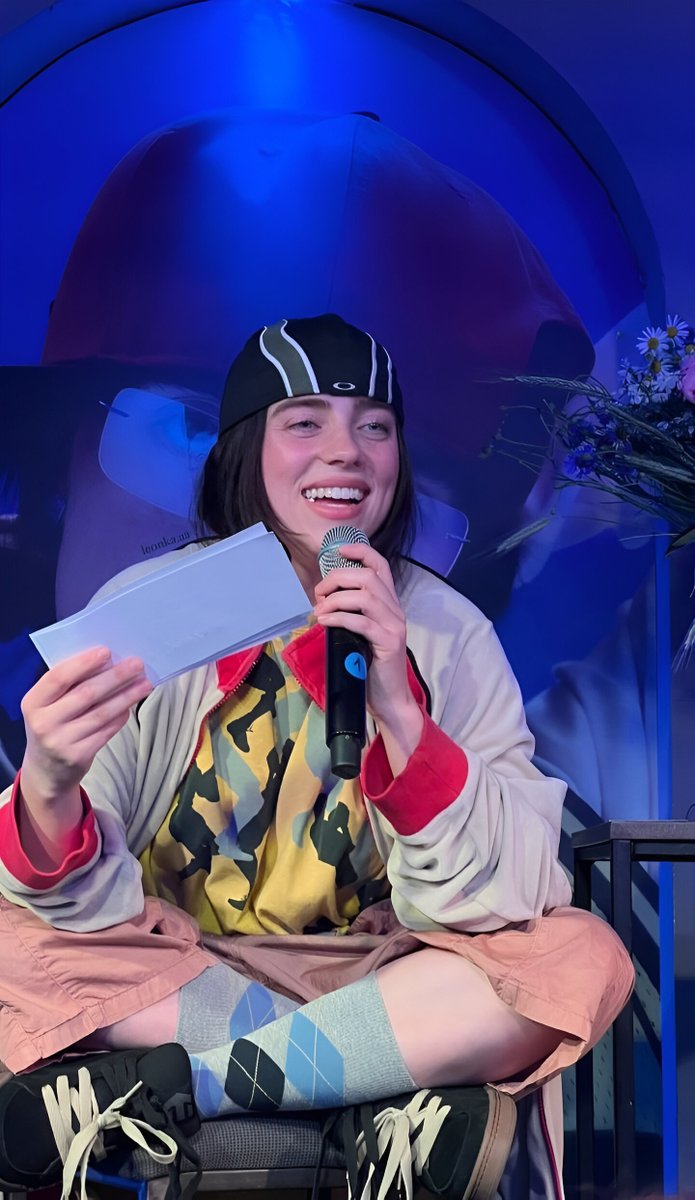 Billie Eilish Gallery tweet media
