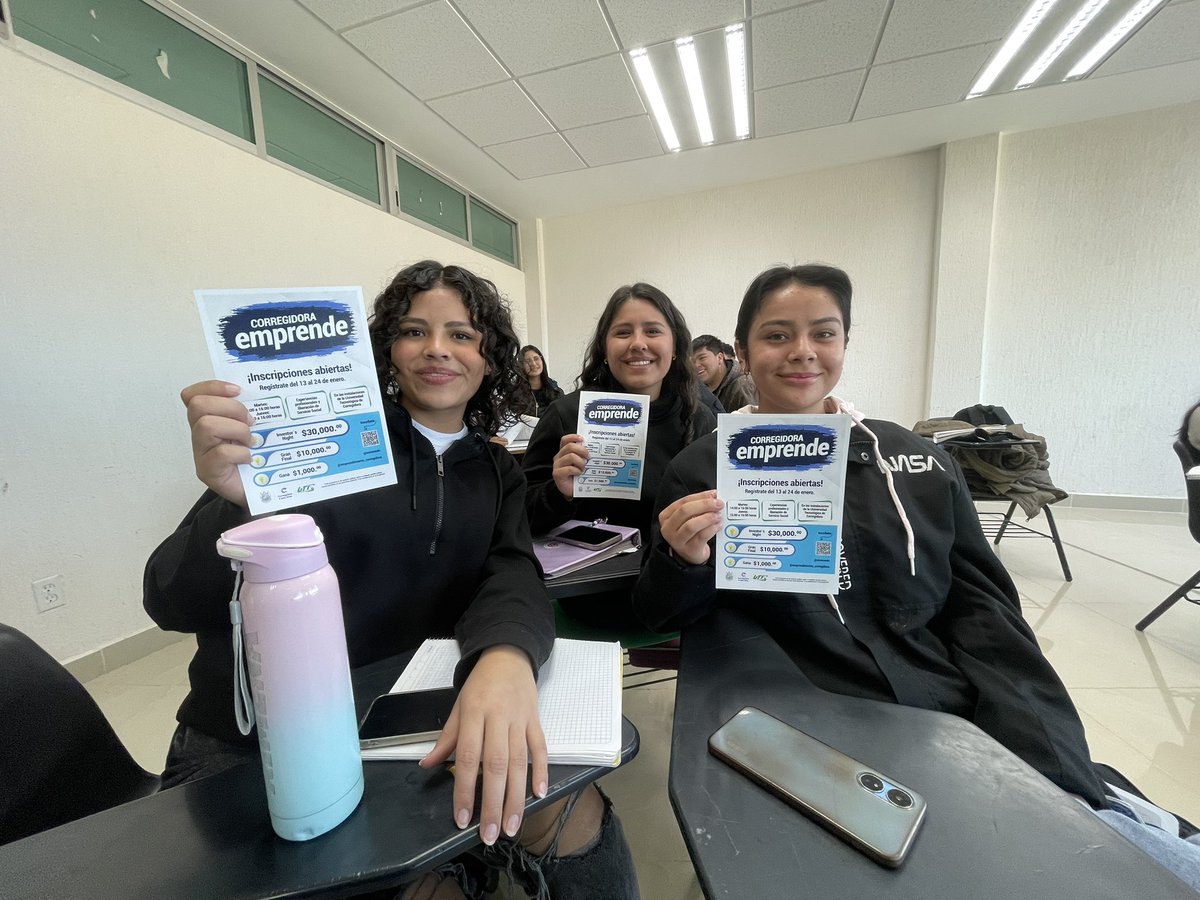 acolinsanchez's tweet photo. Ya lo dijo @TruenoOficiaI esta es “la cara de los jóvenes del país”.
Por eso se creó la “Escuela para emprendedores”;iniciando en la UTC, donde las juventudes podrán emprender por primera vez con las herramientas adecuadas
Vamos a seguir apoyando al presente de #Corregidora https://t.co/bRiINr3wro