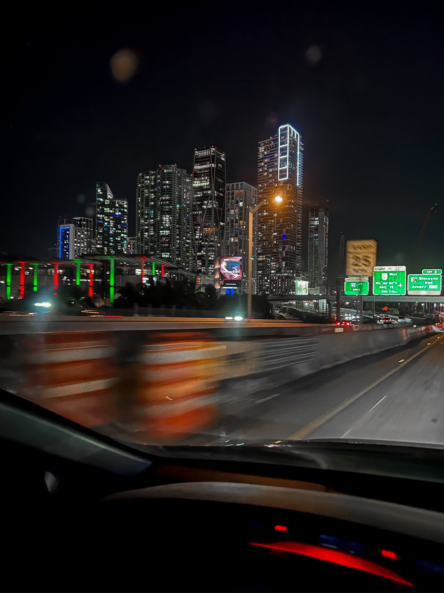 DREWINCOLOR's tweet image. Round your city, round the clock