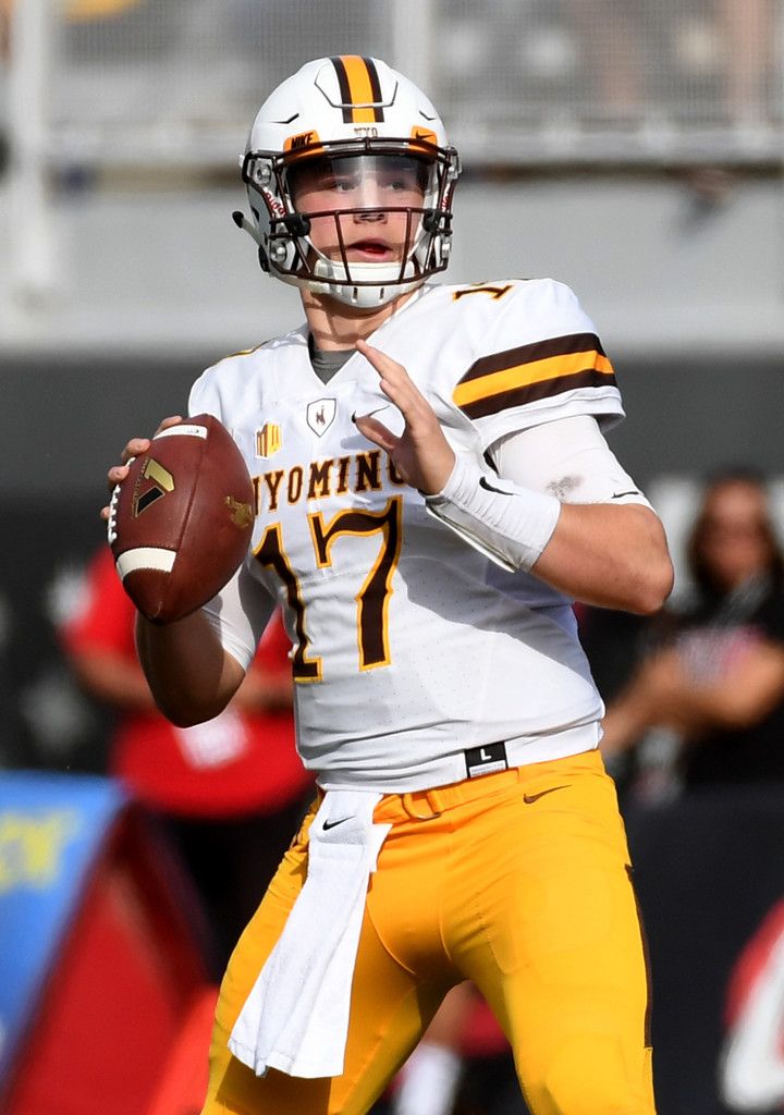 TheThomasDeLaus's tweet photo. 8 years ago he was a "project", a potential bust and not a true franchise QB.

This Sunday he has the chance to rewrite history again and change the narratives about him.

Time to silence the critics, Josh. https://t.co/5Npagl55IX