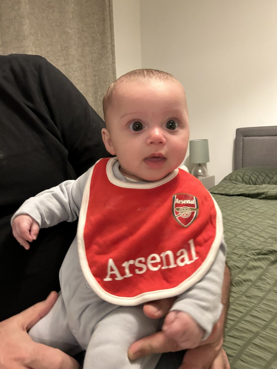 HightoDeep's tweet photo. One nil down when mummy changed bibs. Thing is, daddy is from the other ends, and the nearest club is Huddersfield #YoungGun #KidArmy https://t.co/KSxpAW1LZC