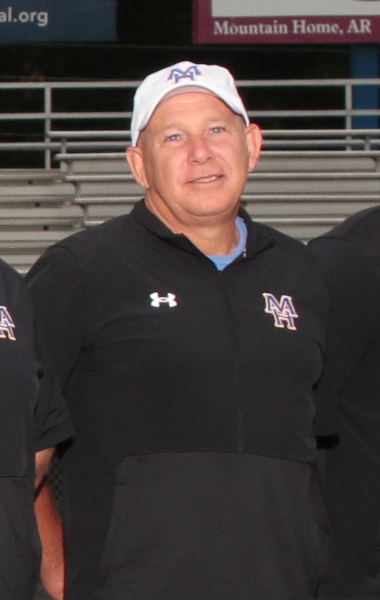 Congratulations to our own Darin Acklin for being named one of the 2025 High School Broyles Award finalists!

The winner will be announced this February at the Ronnie Roach/ArFCA Clinic in Hot Springs!

#OneBomber