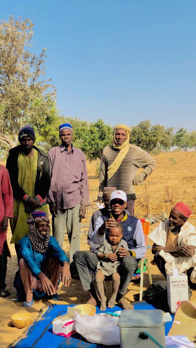 Issamoustapha_'s tweet photo. La reconnaissance est une valeur essentielle. 
Grand merci aux peulhs de Taskiré pour l’accueil et l’hospitalité. 

#Taskiré/kinti/G.Sori
#StopFièvreJaune 
#LesVaccinsSontSûrs https://t.co/7wePSLcC5D