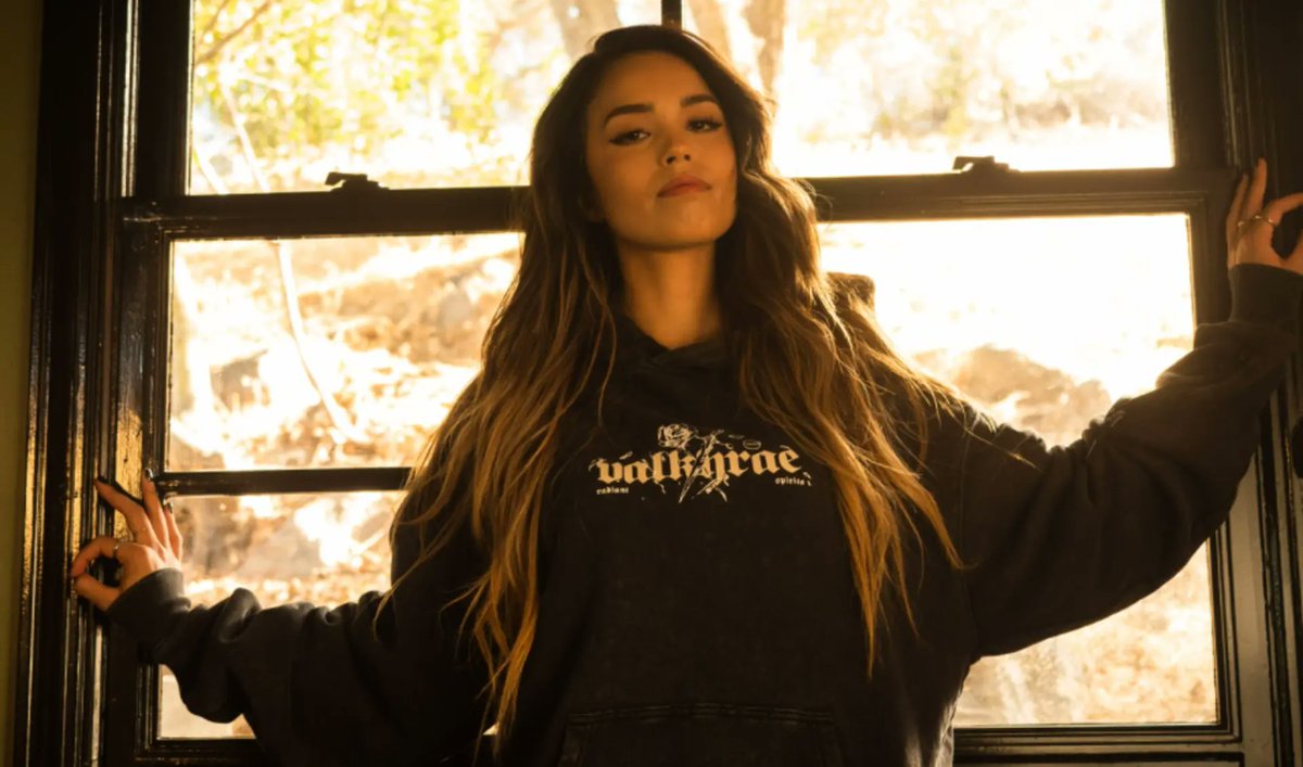 JakeSucky's tweet photo. With her first week back on Twitch in 5 years Valkyrae is already your top female streamer on the platform. Wow

Via @StreamsCharts https://t.co/N8ReM2SbHf