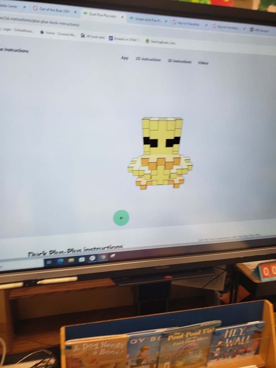 DianeParentela's tweet photo. Lots of fun using our plus-plus blocks to make ducks after reading Out of the Blue. @FloridaMediaEd #ssyrajr @MagnetOsceola @IRCSchools https://t.co/Y3veTrMhSC