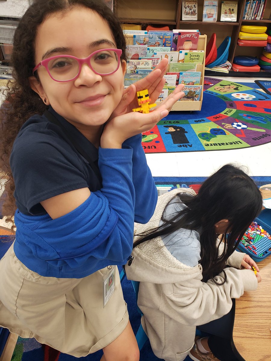 Lots of fun using our plus-plus blocks to make ducks after reading Out of the Blue. <a href="/FloridaMediaEd/">FAME</a> #ssyrajr <a href="/MagnetOsceola/">@MyOMSK-8</a> @IRCSchools