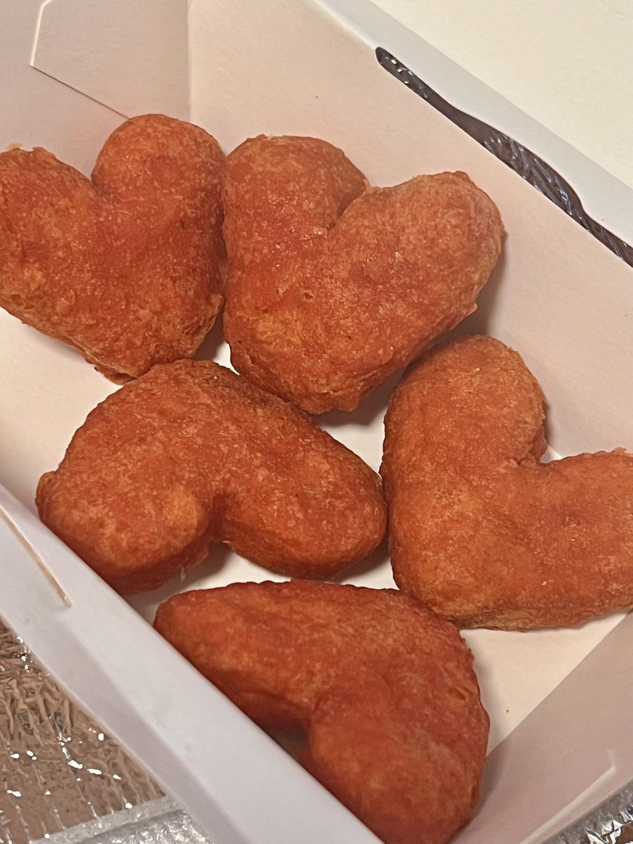 JianJianOW's tweet image. Nuggets in heart shape😍