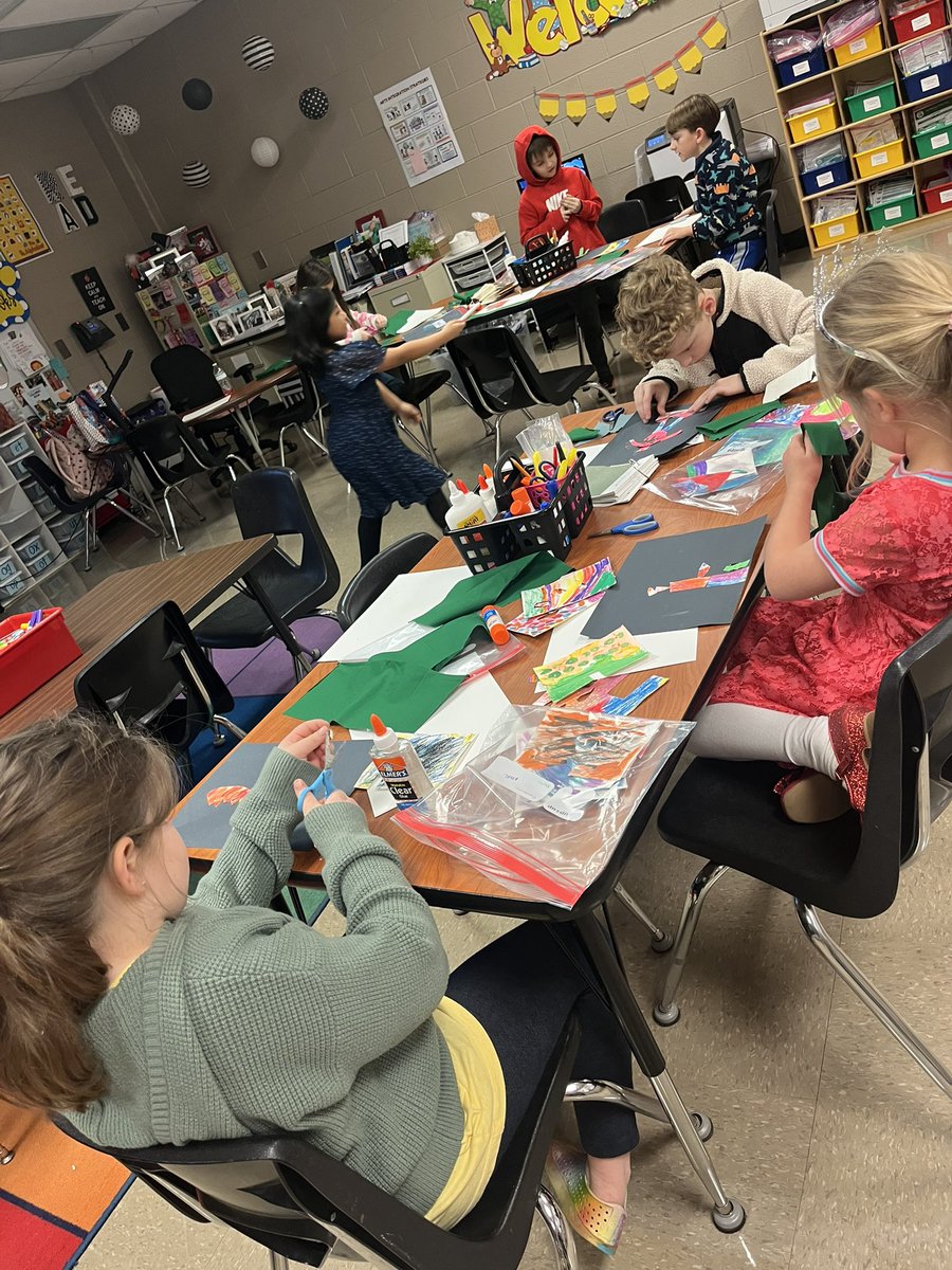 MES_Coach's tweet photo. It was a great day to add backgrounds to our Eric Carle inspired pieces. We ♥️ our Storytellers Palette Club! #Ultimate LearningExperience @MabletonES https://t.co/zWf9WlxIDZ