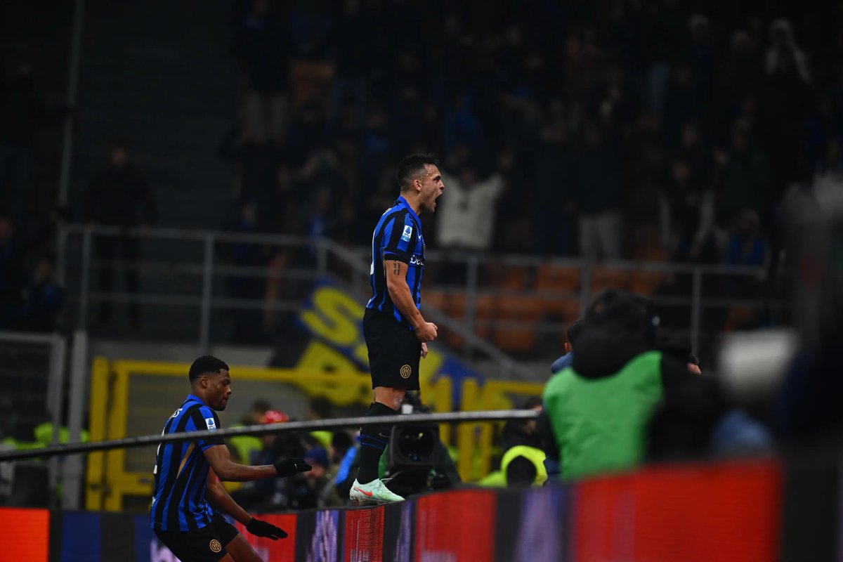 InterClub1908's tweet image. ⚫🔵🐍@SerieA #InterBologna 2-2 l'@Inter la spreca i nostri gol sono di #Dumfries e #LautaroMartinez SEMPRE #FORZAINTER #AMALA #SempreForzaInter #PazzaInter #IMInter #DAZN #InterFans #InterClub1908
Seguite il profilo di riserva @InterClub1908_ 🖤💙