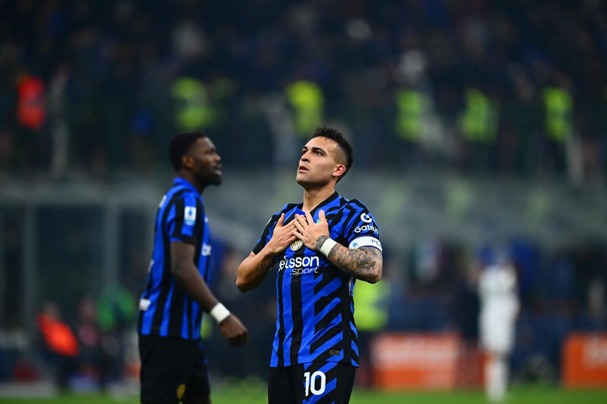InterClub1908's tweet image. ⚫🔵🐍@SerieA #InterBologna 2-2 l'@Inter la spreca i nostri gol sono di #Dumfries e #LautaroMartinez SEMPRE #FORZAINTER #AMALA #SempreForzaInter #PazzaInter #IMInter #DAZN #InterFans #InterClub1908
Seguite il profilo di riserva @InterClub1908_ 🖤💙