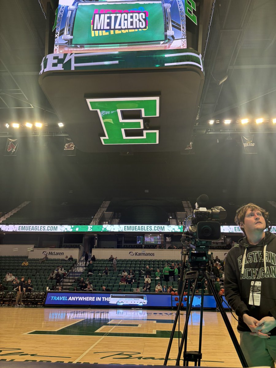 What the other side of your tv screen looks like tonight as we bring you <a href="/EMUWBB/">EMU Women's Basketball</a> &amp; <a href="/UBwomenshoops/">Buffalo Women's Basketball</a>! I’ll have the call alongside <a href="/ClaireDau/">Claire Dau</a> starting at 6:30pm on <a href="/ESPNPlus/">ESPN+</a>. <a href="/GregSteinerEMU/">Greg Steiner</a> and @elenaagiovannaa will also join us at the half for a studio update. <a href="/MACSports/">MACtion</a>