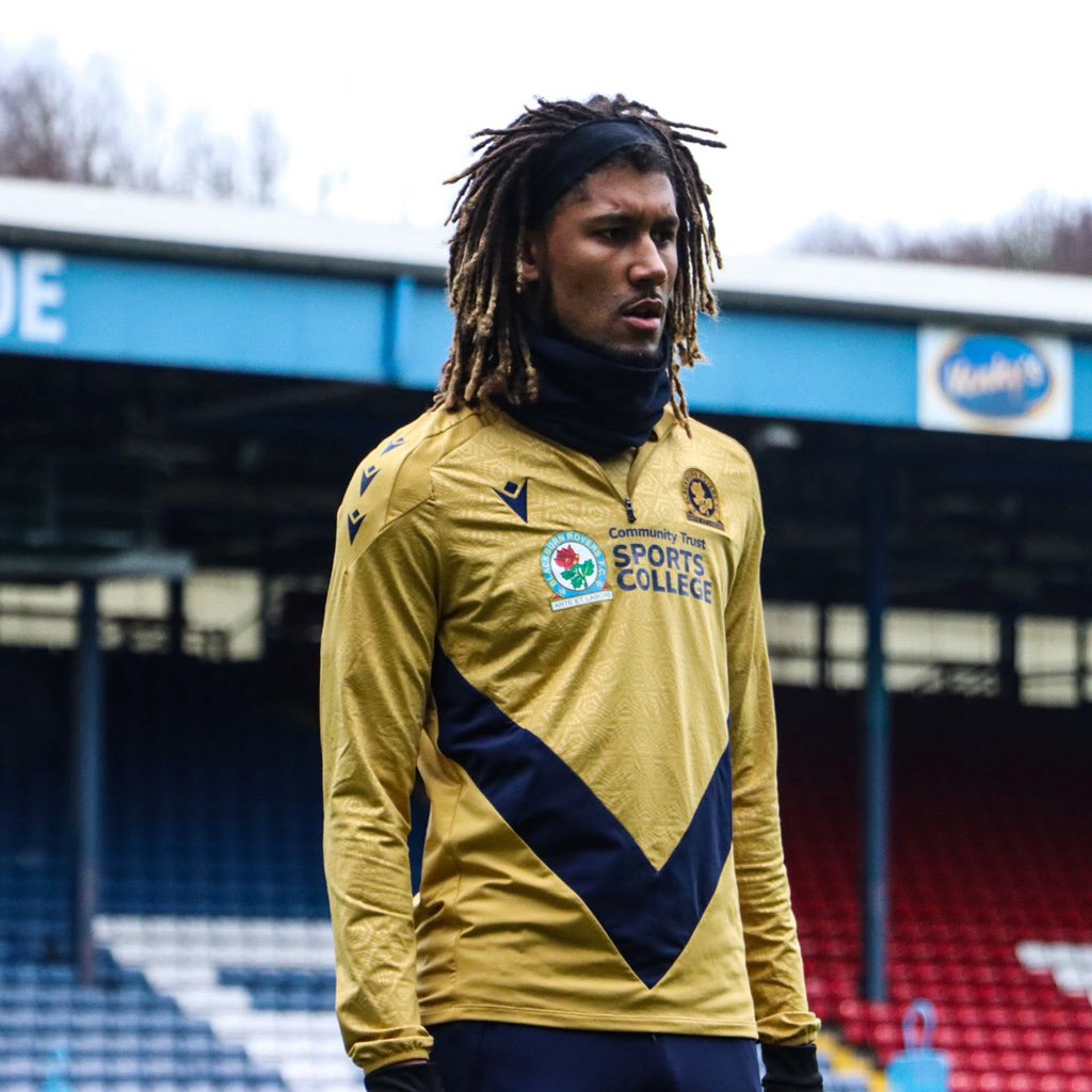 Comes on in the 87th minute.

Absolutely clatters someone in the 88th.

Smashes a ball in someone’s face from a meter away in the 89th.

Cult hero by the 90th. 

What a debut for Dion Sanderson.

#Rovers