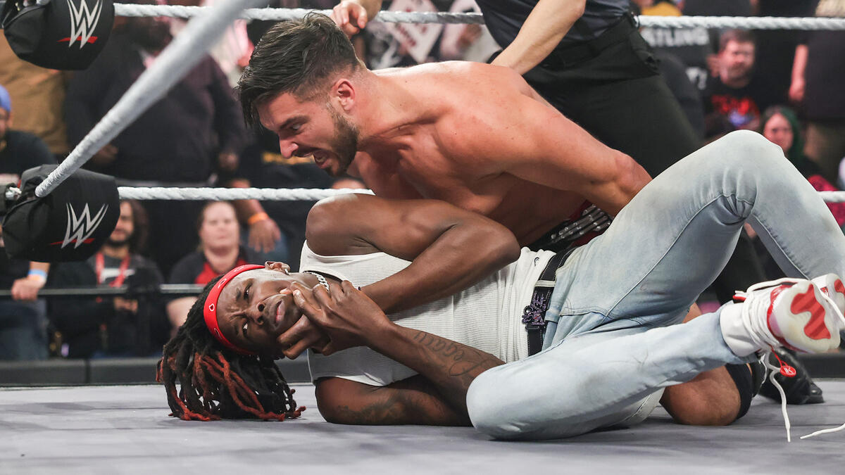 WrestlePurists's tweet image. #WWENXT Last Night -

Average Viewers: 779,000

P18-49: 0.17