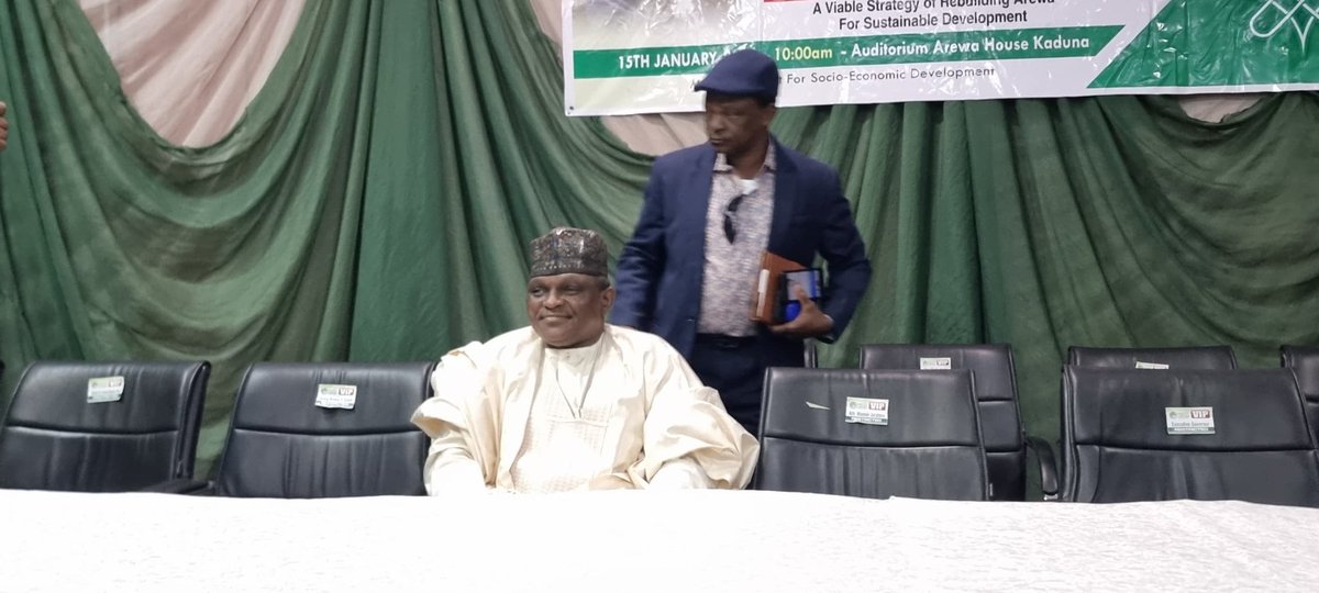 MMadina46539's tweet photo. The successor of Sir Ahmadu Bello, Sardauna of Sokoto, Major Hamza Almustapha and his entourage visited the Arewa House in Kaduna to pay tribute to the late Sir Ahmadu Bello, Sardauna of Sokoto. https://t.co/k4fgTLs6nq