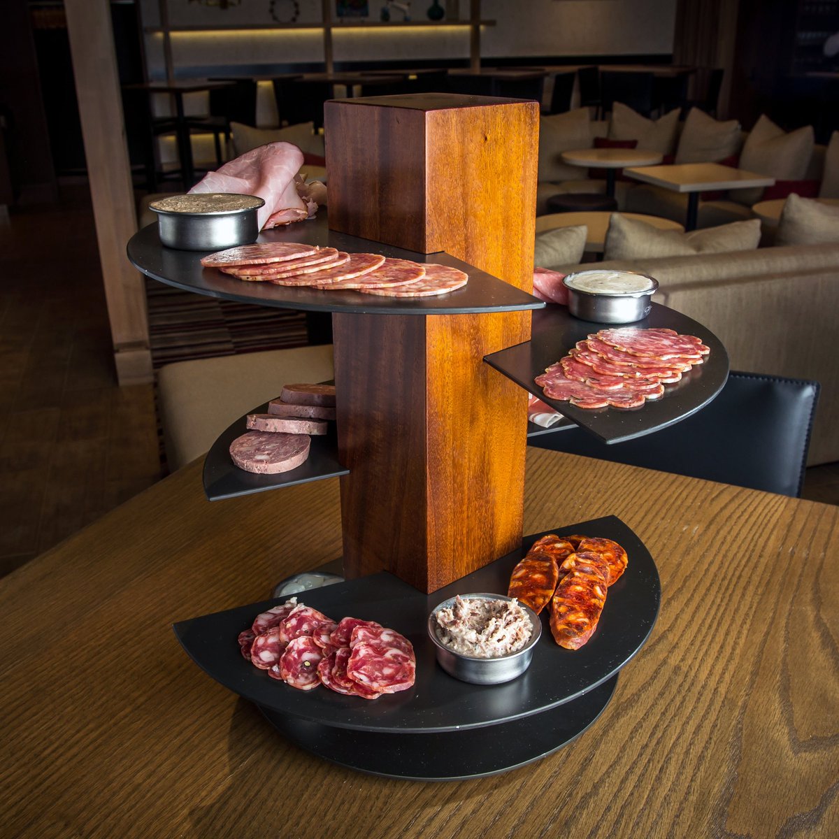 sohmbar's tweet image. Stacked for the perfect pairing

📷: Paul Wagtouicz