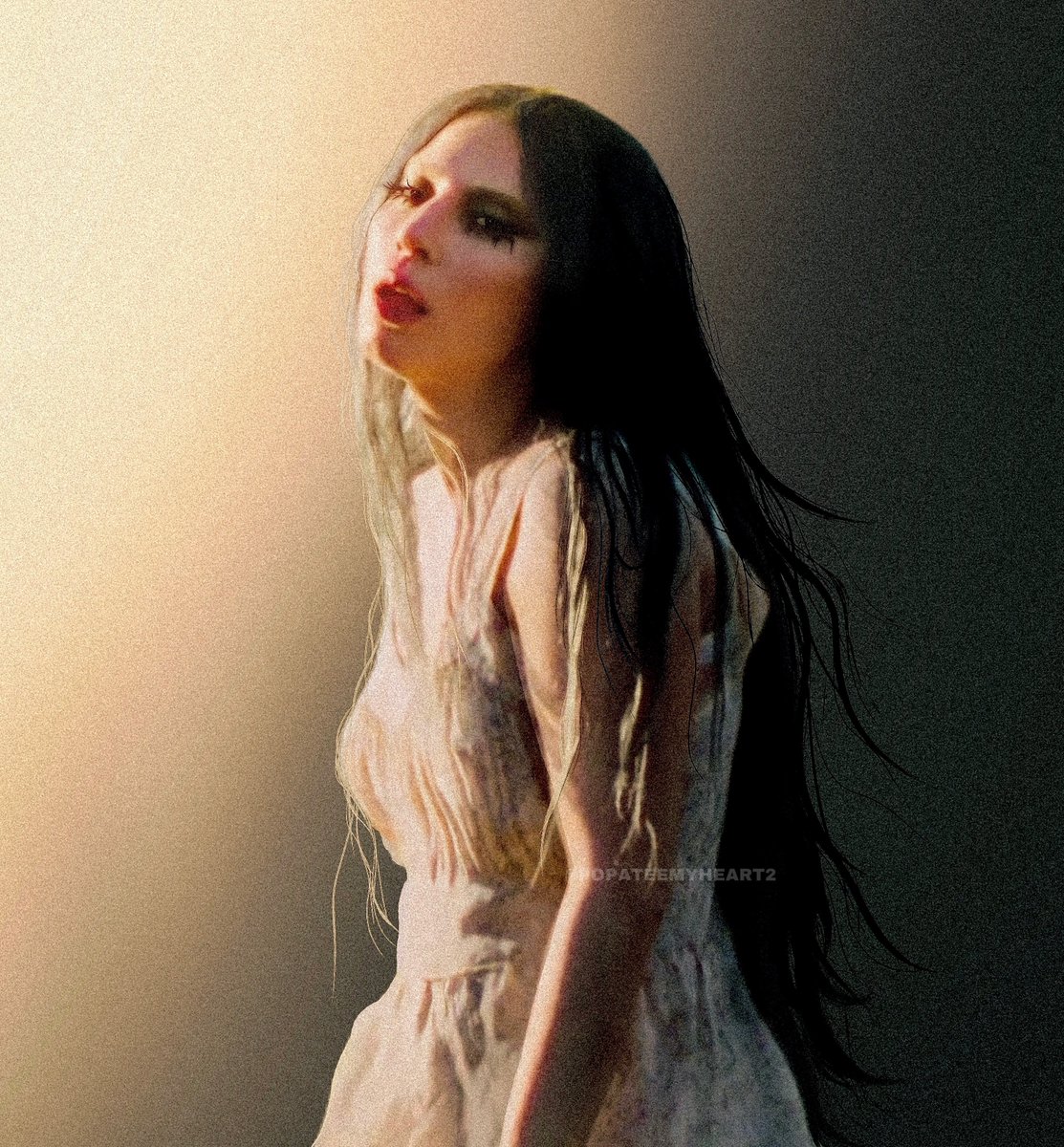 POPATEEMYHEART2's tweet photo. LG7, The album where light and darkness can coexist at the same time. 🌗
#STREAMDISEASE https://t.co/4wd9CTCbwa