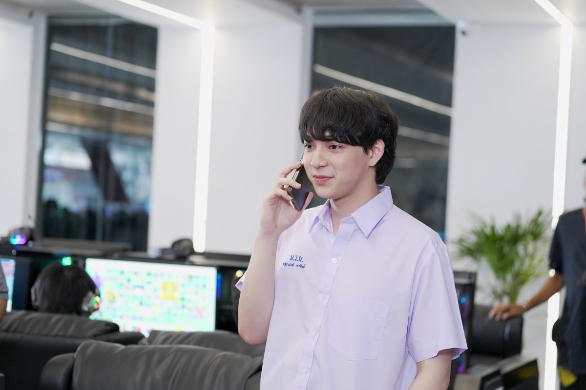 otpcnews's tweet photo. ส่งท้ายตอนจบ “บาส” ซาบซึ้งความรักที่ “แม็กกี้” มอบให้

#maxky_rp #bbasjtr #บาสเด็กอ้วนที่แท้จริง 
#FOUREVERYOUProject #เพราะรักนำทาง 
#StudioWabiSabi #GMM25

“นอร์ธ” (บาส หัสณัฐ) ได้รู้ความจริงว่า “โจฮัน” (แม็กกี้ รชต) แอบชอบตัวเองมาถึง 3 ปีก็ขอให้เจ้าตัวเล่าเรื่องในอดีตให้ฟังถึงสมัยมัธยมท��่ “โจฮัน” ยังทำตัวเกเรไปวันๆ จนได้มาเจอกับ “นอร์ธ” และเพราะคำพูดของ “นอร์ธ” ทำให้ “โจฮัน” มีความสุขในทุกๆ วันและพยายามเปลี่ยนแปลงตัวเองให้ดีขึ้น หลังจากที่ได้ฟังเรื่องราวที่ผ่านมาในอดีต “นอร์ธ” รู้สึกขอบคุณ “โจฮัน” จากใจจริงทำอะไรหลายๆ เพื่อ “นอร์ธ” และมอบความรักให้มากมายขนาดนี้

ติดตามชมซีรีส์ “FOUREVER YOU เพราะรักนำทาง” EP.16 (ตอนจบ) ในวันพฤหัสบดีที่ 16 มกราคมนี้  เวล�� 20.30 น. ทางช่อง GMM25 และดูย้อนหลังแบบ Uncut ได้ที่ WeTV เวลา 21.30 น. และแฟนๆ สามารถรับชมตอนจบพิเศษ “FOUREVER YOU FINAL EPISODE (EP.17)” ผ่านทาง WeTV (Fast Track) ในวันที่ 25 มกราคม 2568 เวลา 15.00 น.และลูกค้า VIP สามารถรับชมได้ ในวันที่ 1 กุมภาพันธ์ 2568 เวลา 15.00 น. สำหรับแฟนคลับชาวต่างชาติรับชมผ่านทาง YouTube Membership (Studio Wabi Sabi) ในวันที่ 25 มกราคม 2568 เวลา 15.00 น. และรับชมฟรีทาง YouTube (Studio Wabi Sabi) ในวันที่ 1 กุมภาพันธ์ 2568 เวลา 15.00 น. สามารถติดตามความเคลื่อนไหวต่างๆ ��ด้ทาง Facebook : StudiowabisabiTH | Youtube : StudioWabiSabi | IG : studiowabisabith | X : wabisabith