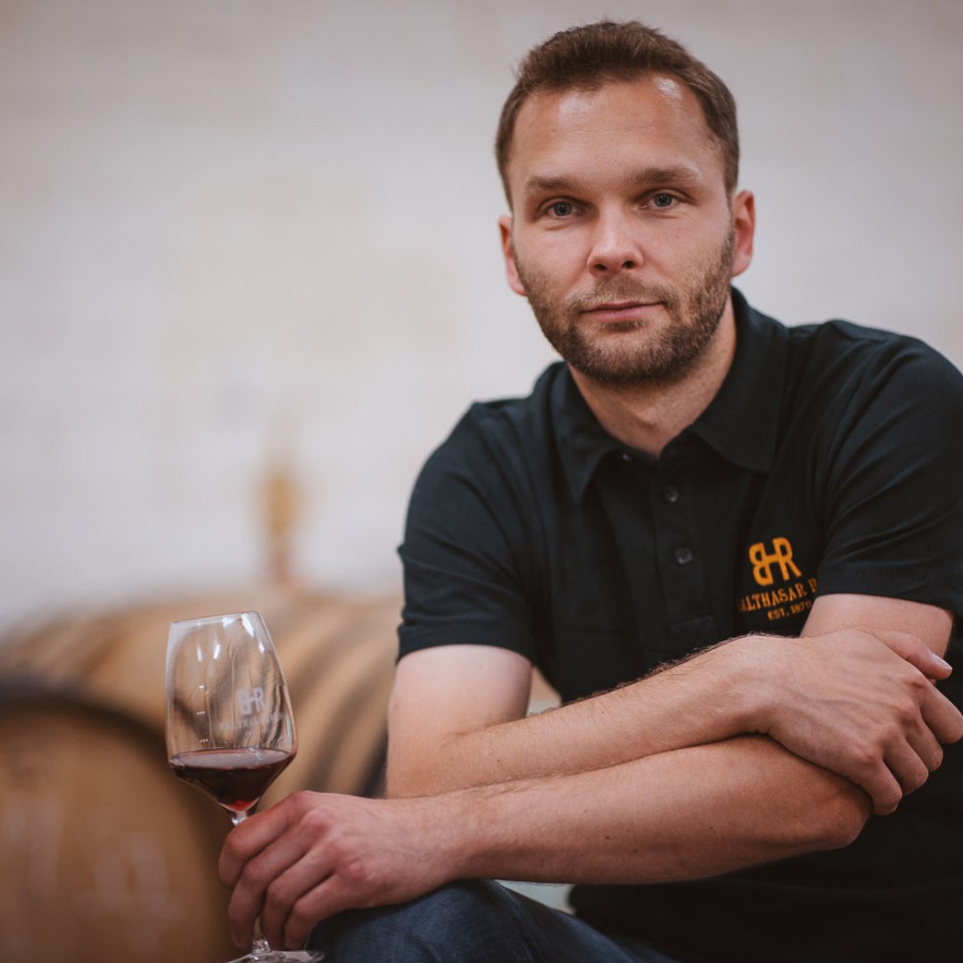 vwe_veritablewinesestates tweet media