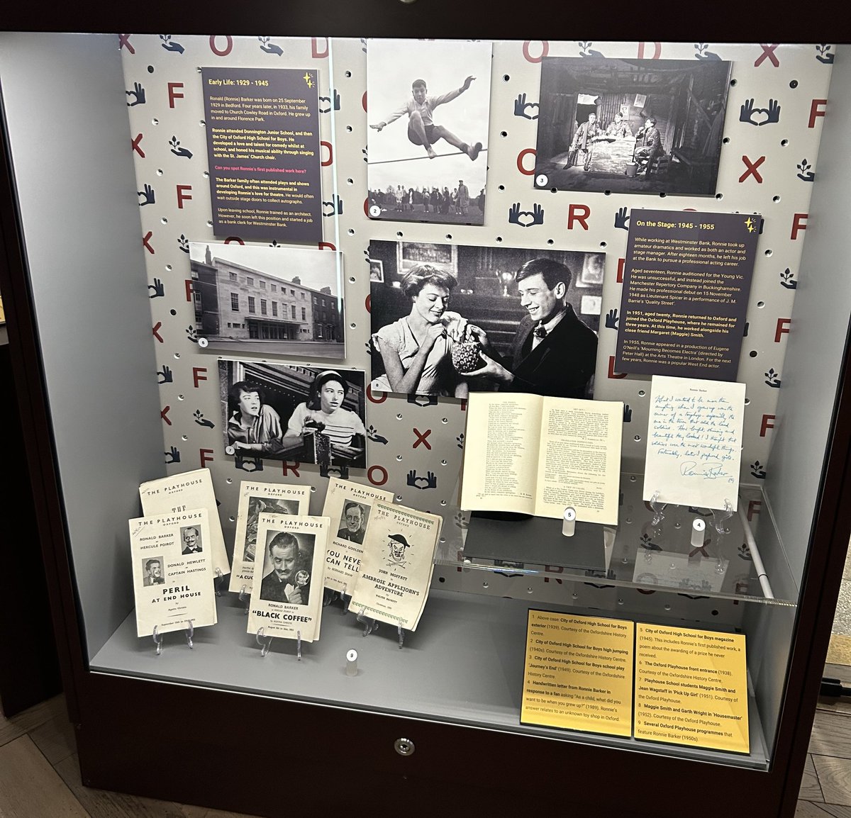 Two Ronnies Appreciation Society (@two_ronnies) on Twitter photo One of the displays in the <a href="/MuseumofOxford/">Museum of Oxford</a> #RonnieBarker Exhibition - dealing with Ronnie's early life in the city, including programmes from his time in rep at <a href="/OxfordPlayhouse/">Oxford Playhouse</a> and his first ever published work, aged just 16!
Do go and see it if you can! One of the displays in the <a href="/MuseumofOxford/">Museum of Oxford</a> #RonnieBarker Exhibition - dealing with Ronnie's early life in the city, including programmes from his time in rep at <a href="/OxfordPlayhouse/">Oxford Playhouse</a> and his first ever published work, aged just 16!
Do go and see it if you can!