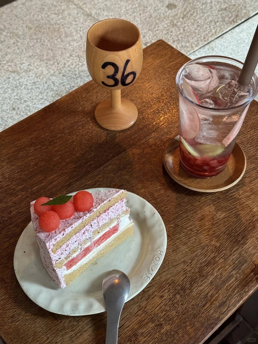 xiaoxiaohuahua2's tweet photo. People gradually say goodbye to each other during days of indifference. #Goodbye #Indifference #People #Days #SlowGoodbye #大美中国 #Cixi #heal #Live #grow #happy #Records #Daily #time #AllinCeltics #RickCarlisle #TheValley https://t.co/qRJipfBOcN