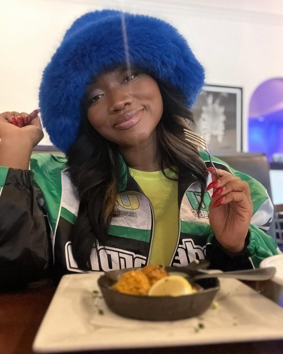 Realgankay's tweet image. Spontaneity looks good on me.✨ #UnexpectedFun #LivingInTheMoment