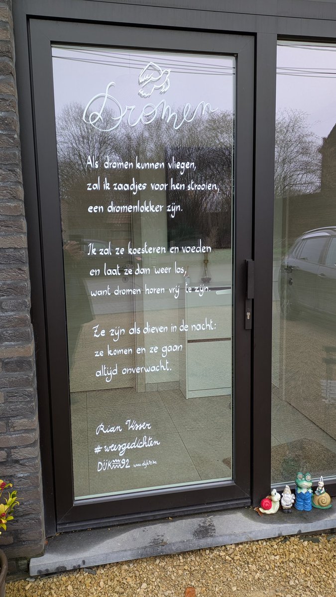 timdegendt's tweet photo. Het is weer die tijd van het jaar...
#weesgedichten #Dijk92 #bibwichelen #gedichtendag #poëzieweek https://t.co/rqYpnpaZFJ