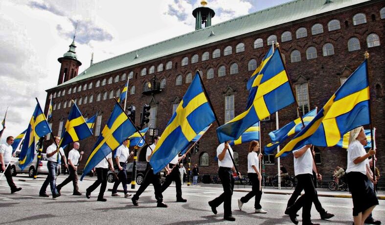 🚨BREAKING: Sweden’s right-wing government are planning to overturn the Swedish constitution to remove citizenship.

Sweden is fighting back. 🇸🇪
