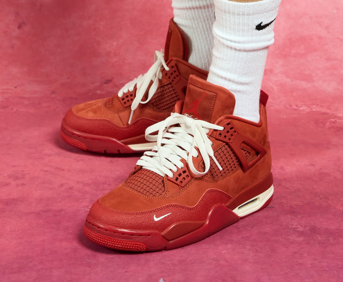 ModernNotoriety's tweet photo. Nigel Sylvester x Air Jordan 4 "Brick by Brick" on-feet 😮‍💨 https://t.co/XxS3jx11QQ