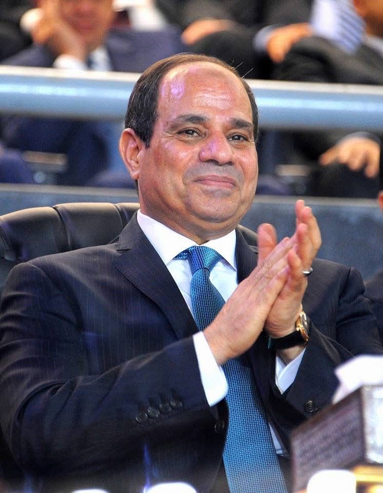 karimal3omda's tweet photo. لن اخسر الرهان أبدًا، مادمتَ اراهن علي رئيس 

جمهوريه مصر العربية🇪🇬

#الرئيس عبد الفتاح السيسي💪

#تحيا_مصر❤️🇪🇬💪 https://t.co/y5clST8lry