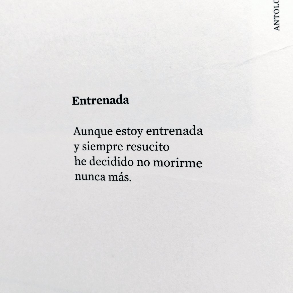 Ismaellg90's tweet photo. Gloria Fuertes siendo fuerte. https://t.co/XQpgNByMoA