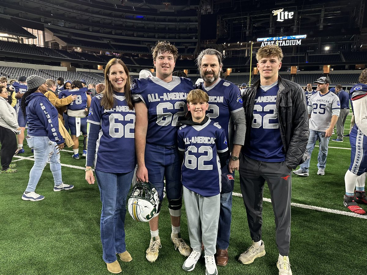 Harris Jenne (@harrisjenneol25) on Twitter photo I had a great time playing in the Blue-Grey All-American Bowl the other night! I want to thank my family and coaches for their support.
<a href="/soneworleansbra/">Coach Lewis 🏈🥎💯</a> <a href="/BlueGreyFB/">Blue-Grey All-American Bowl</a> <a href="/DouGPowell_LSU/">DouG Powell</a> I had a great time playing in the Blue-Grey All-American Bowl the other night! I want to thank my family and coaches for their support.
<a href="/soneworleansbra/">Coach Lewis 🏈🥎💯</a> <a href="/BlueGreyFB/">Blue-Grey All-American Bowl</a> <a href="/DouGPowell_LSU/">DouG Powell</a>