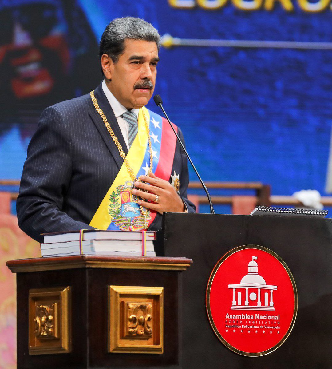 AzaelAdolfo01's tweet photo. #15Ene | El presidente @NicolasMaduro en su Mensaje Anual anuncia la Creación del Ministerio de Comercio exterior y nombra a la ciudadana Coromoto Godoy como Ministra. https://t.co/gmYgH9CoML