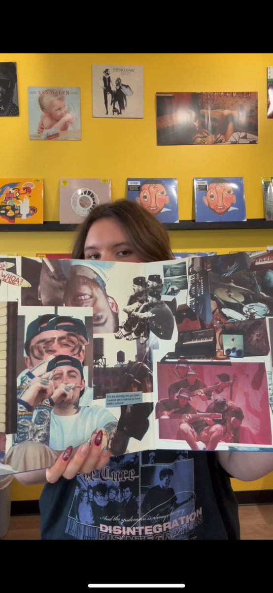 99Vinyl's tweet photo. 🚨 First Look

Mac Miller - Balloonerism 

Indie Exclusive White Vinyl

Via: @rockthistownaz / TT https://t.co/YlMo8ujKNr