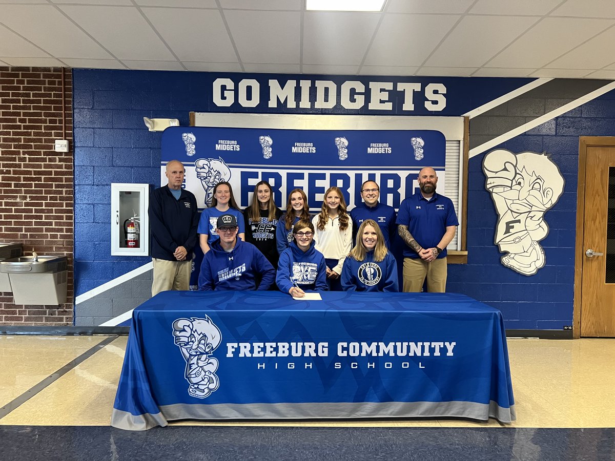FreeburgCC's tweet image. It is with great excitement that we announce Brady Marshall, a senior at FCHS, has committed to attending Kaskaskia College and competing on their Cross Country team beginning in the Fall of 2025.
Congratulations, Brady!