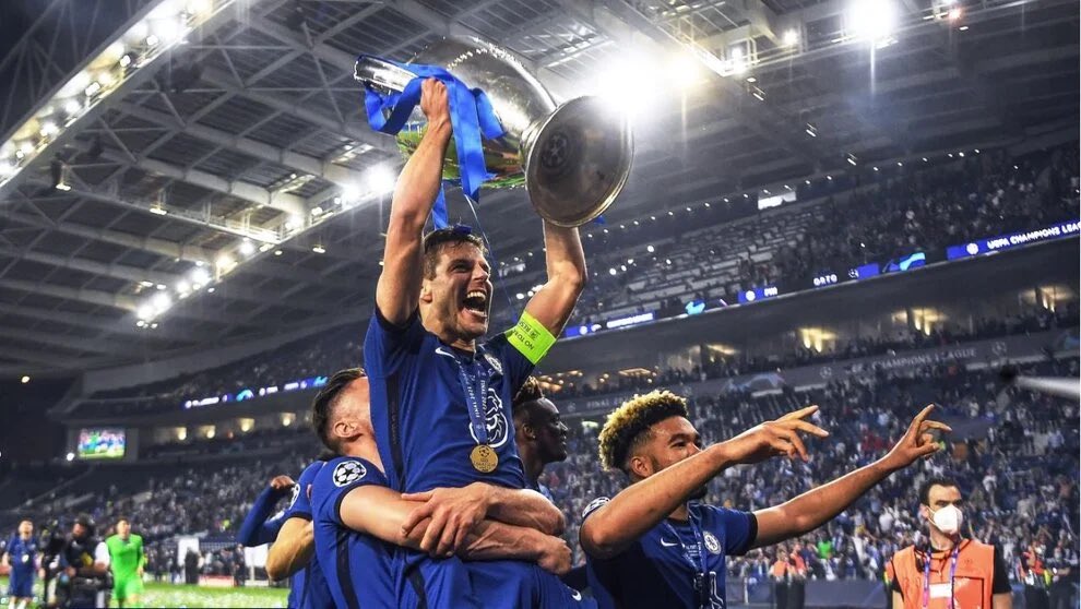 xLyrionZ tweet media