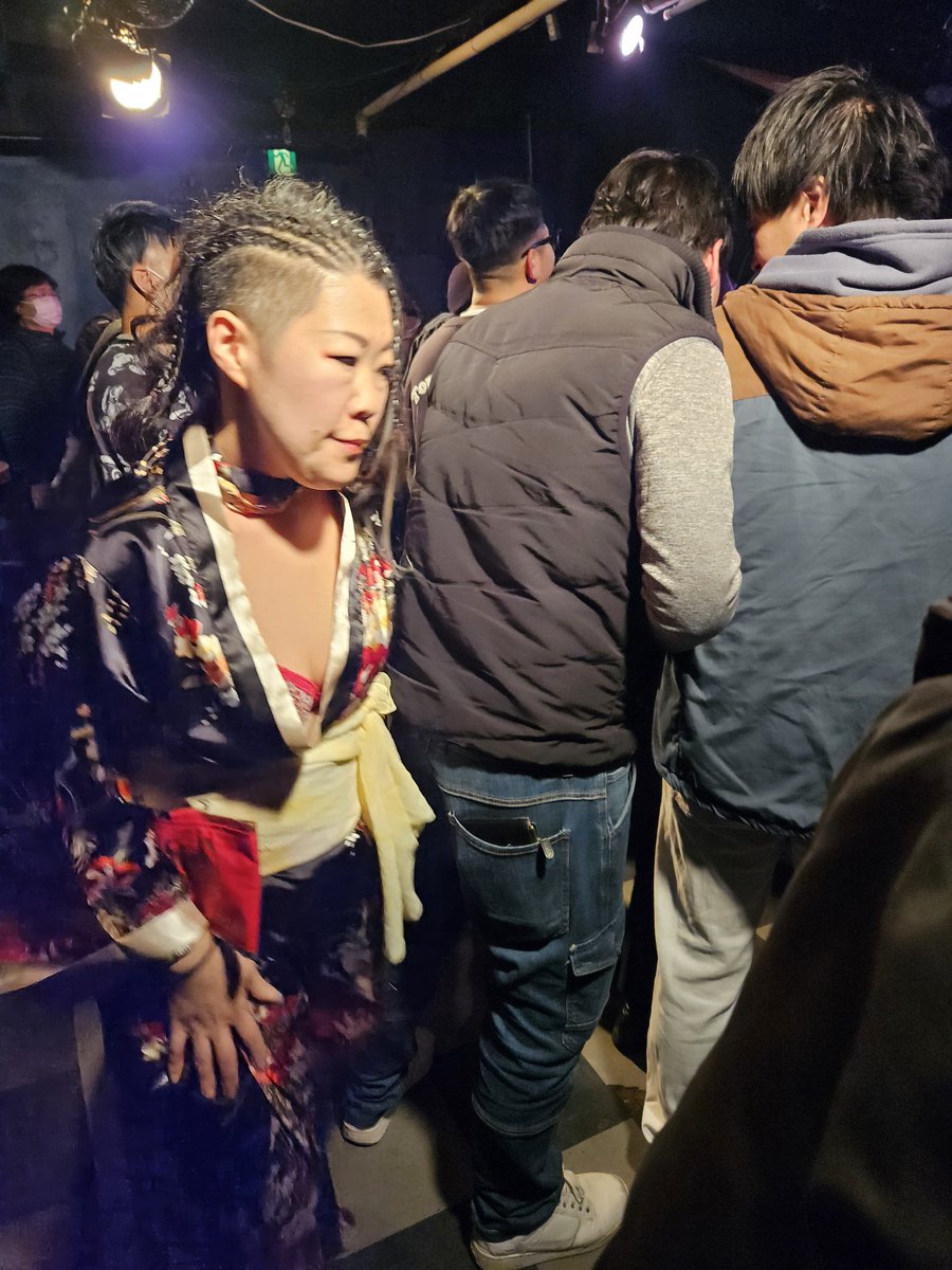 ikevo0601owner's tweet photo. 昨夜は池袋Admと四ッ谷アウトブレイクをハシゴしました～🏃推しのベガスぺの結果はいかに🤔四ッ谷は恒例の？テキーラの振る舞いも有り、盛り上がってました！わっしょい～🙌 https://t.co/kOb0RiMdLd