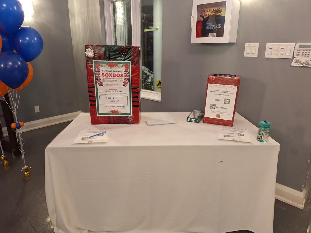 langarforhunger's tweet photo. A heartfelt thank you to Radio Huns for organizing such a wonderful holiday party and for supporting SOXBOX by Langar for Hunger as the chosen charity! 

#SOXBOX #LangarForHunger #CommunitySupport #HolidaySeason #Grateful Radio Huns #SevaMonth @radiohuns https://t.co/zH887GkjzY