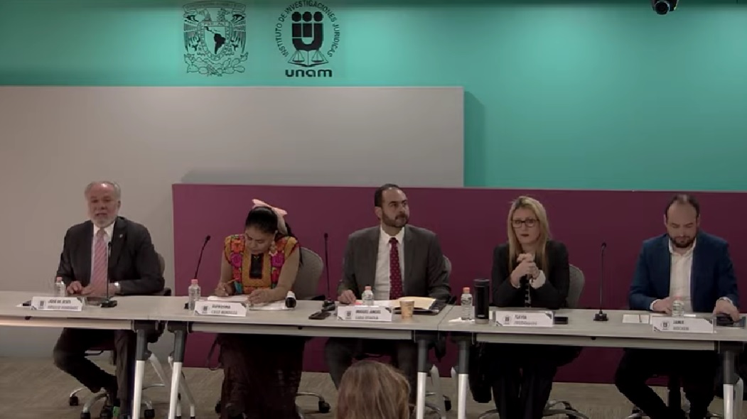 Hoy lanzamos "El Costo de Hacer Política en México" en <a href="/IIJUNAM/">Instituto de Investigaciones Jurídicas, UNAM</a>

En México es MUY dificil participar en política. Se necesitan recursos, contactos y hasta arriesgar la vida.

Y más aún si eres mujer, indígena y/o jóven

No por eso nos detendremos!

Video: youtube.com/watch?v=uwI1cI…