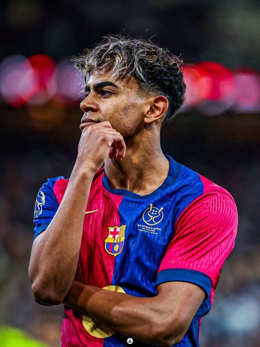 Dame siempre al Lamine en su faceta más asistente. Cuando juega para el equipo es increíble.

De hecho, parece que esté diseñado para asistir, cuando intenta marcar él le cuesta más. Pero asistir es como respirar para él, que chaval, que talento.