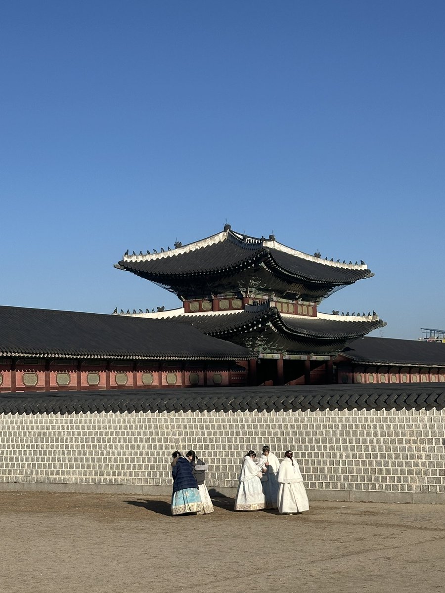 CentPelare's tweet photo. Annyeonghaseyo Seoul 🫶🏻 https://t.co/W1VlDGRdHW