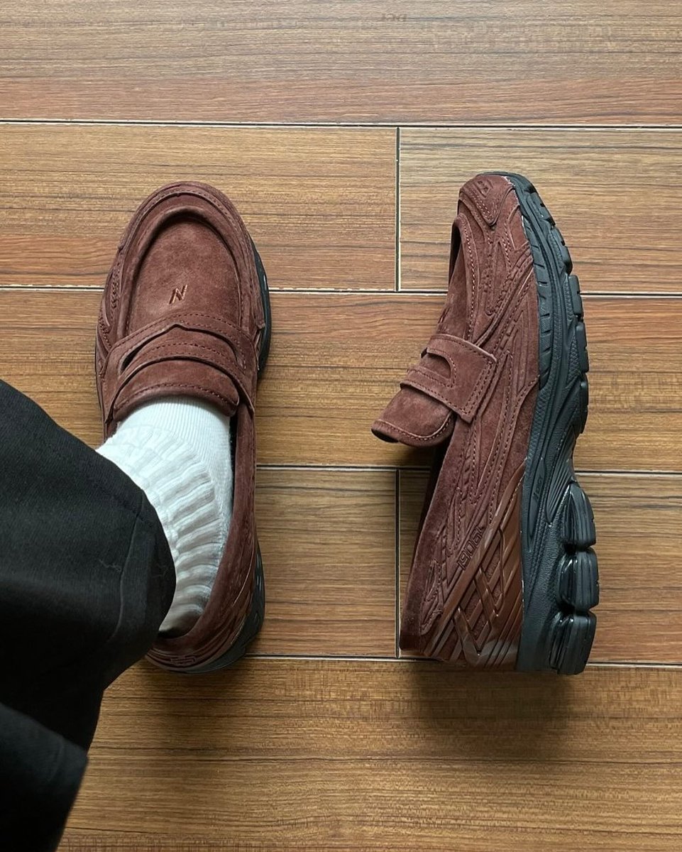 JustFreshKicks's tweet photo. New Balance 1906L "Rich Oak" (2025) 🪵😮‍💨🪓 https://t.co/0Al7opUh7U