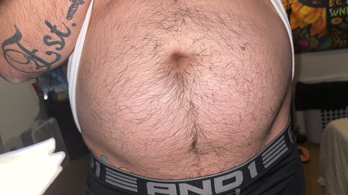 Belly Button Boy tweet media